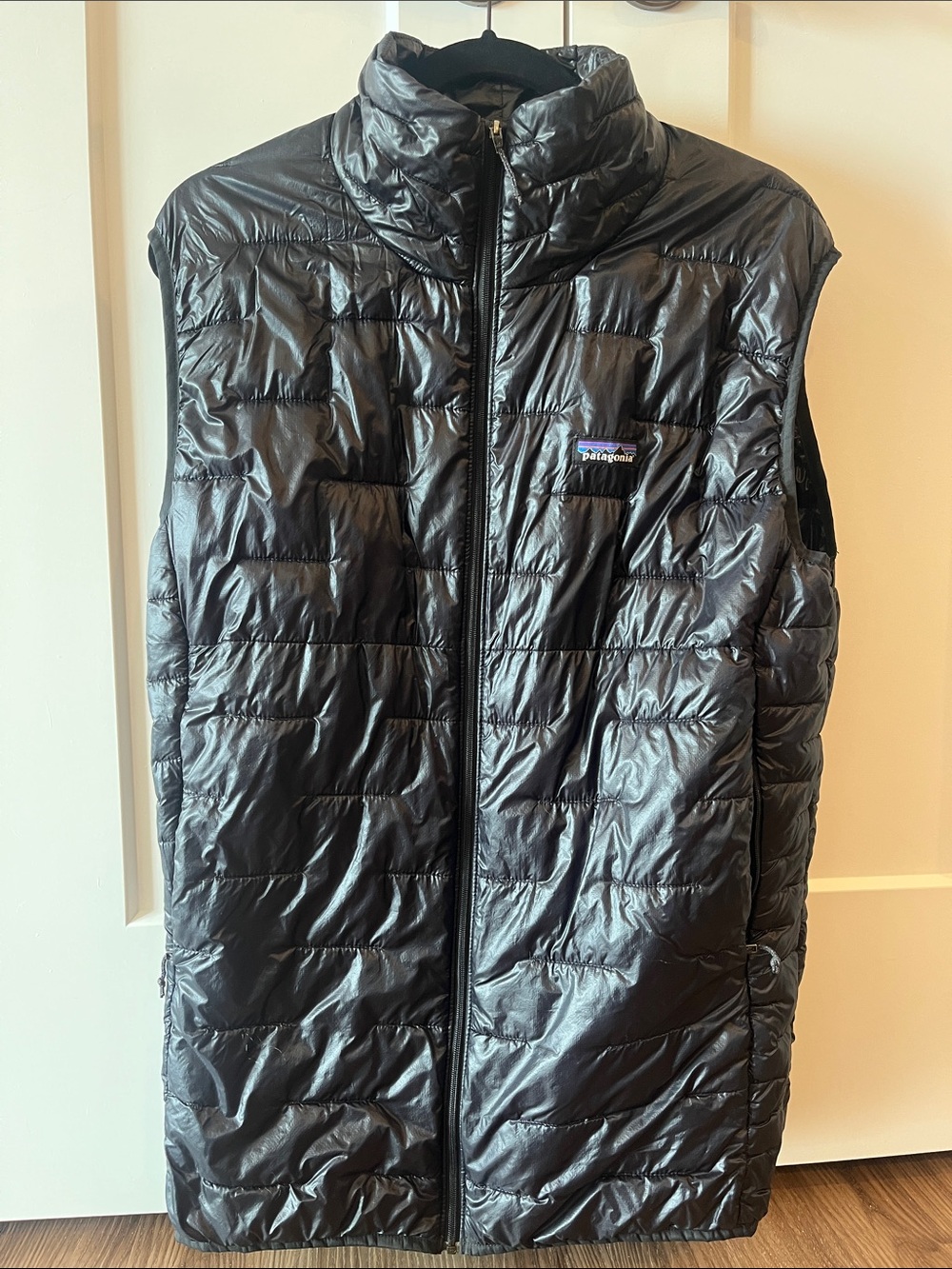 Patagonia Men’s Black Quilted Puffer Jacket Vest - Picture 1 of 9